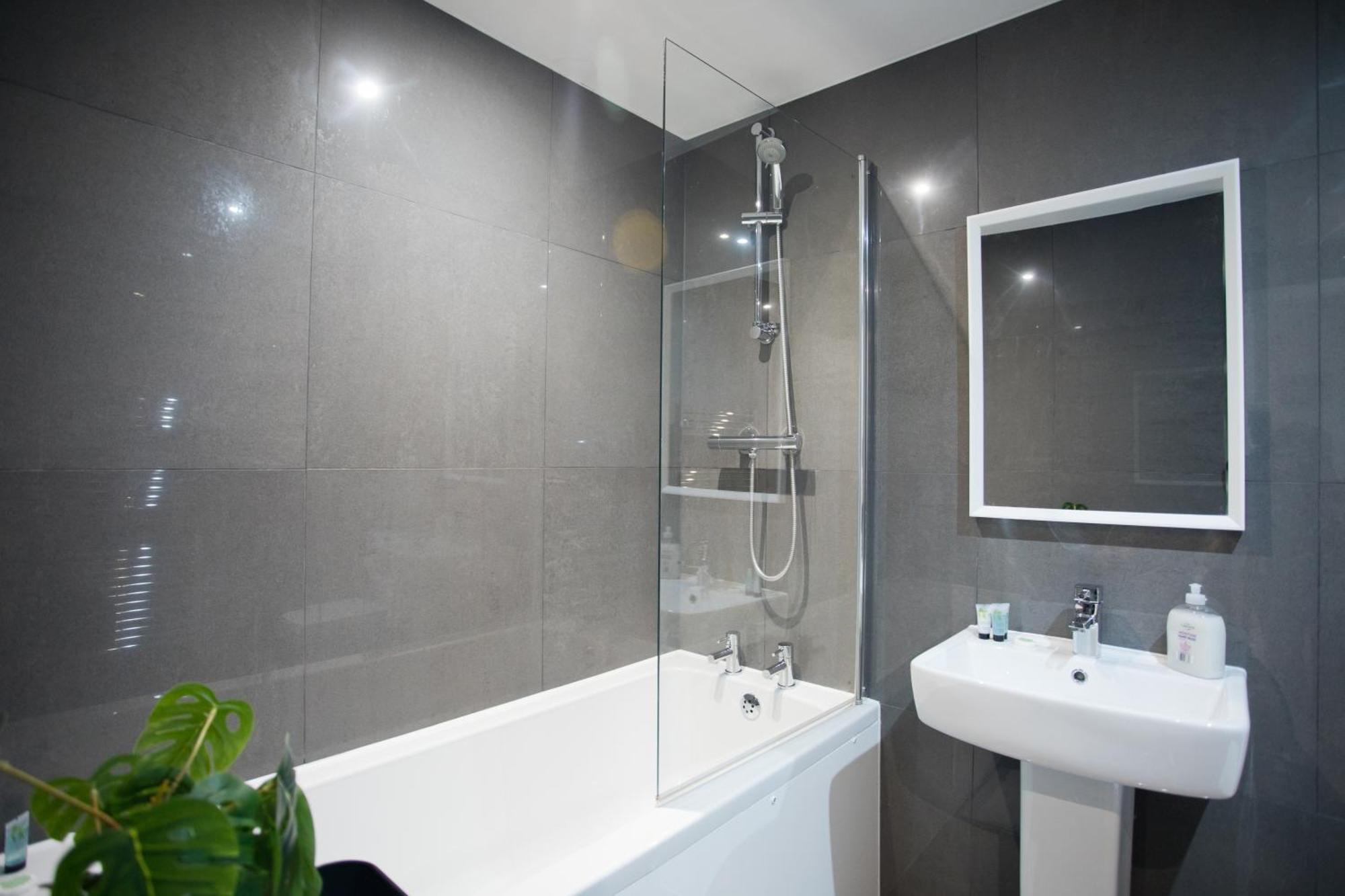 Sea Air - 2 Bedrooms - Parking - Mins To Beach Bournemouth Exteriör bild